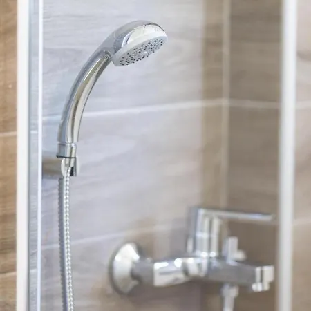 Varkes 2 نيا موذانيا